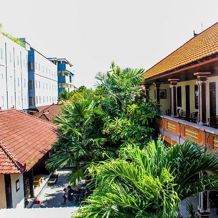 Lolo Beach Inn Legian  Luaran gambar
