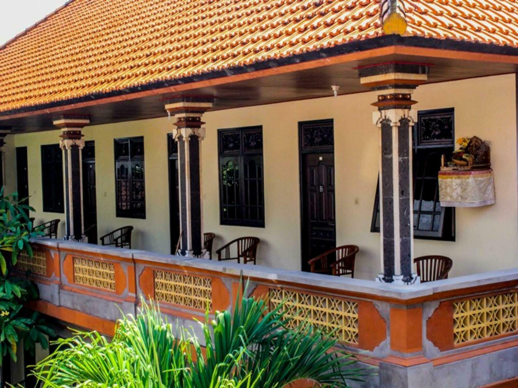 Lolo Beach Inn Legian  Luaran gambar