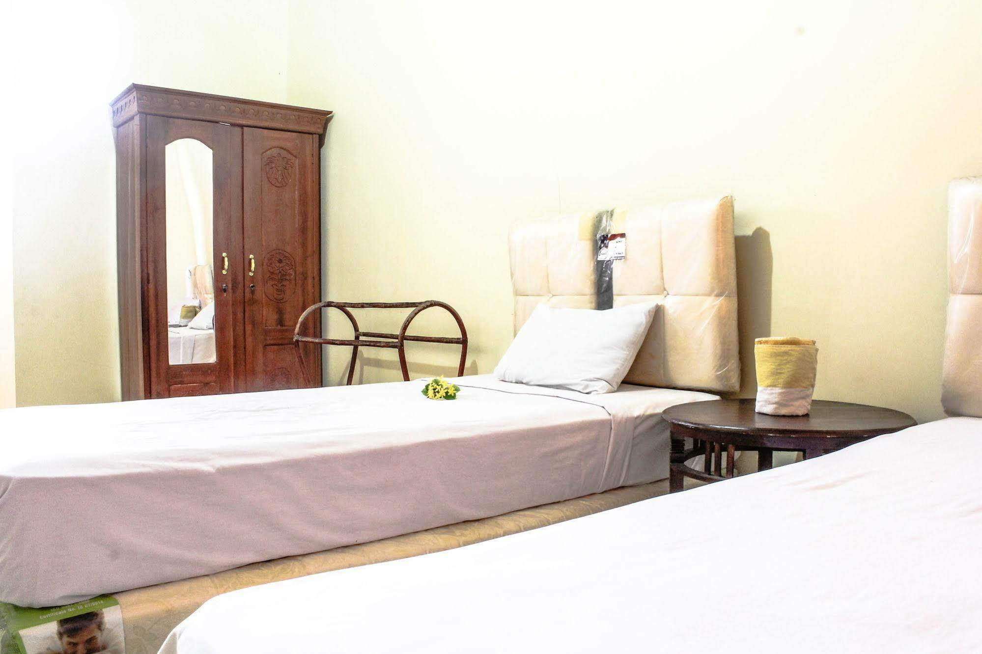 Lolo Beach Inn Legian  Luaran gambar