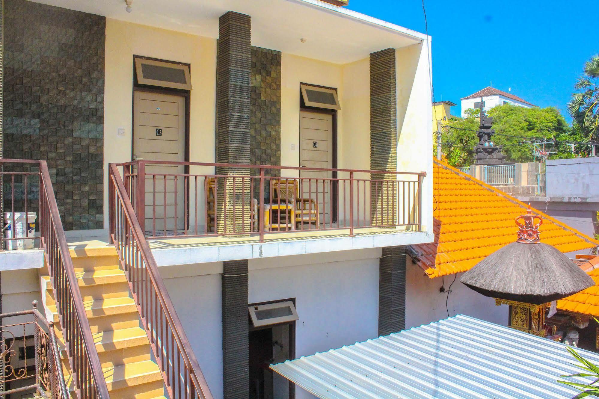 Lolo Beach Inn Legian  Luaran gambar