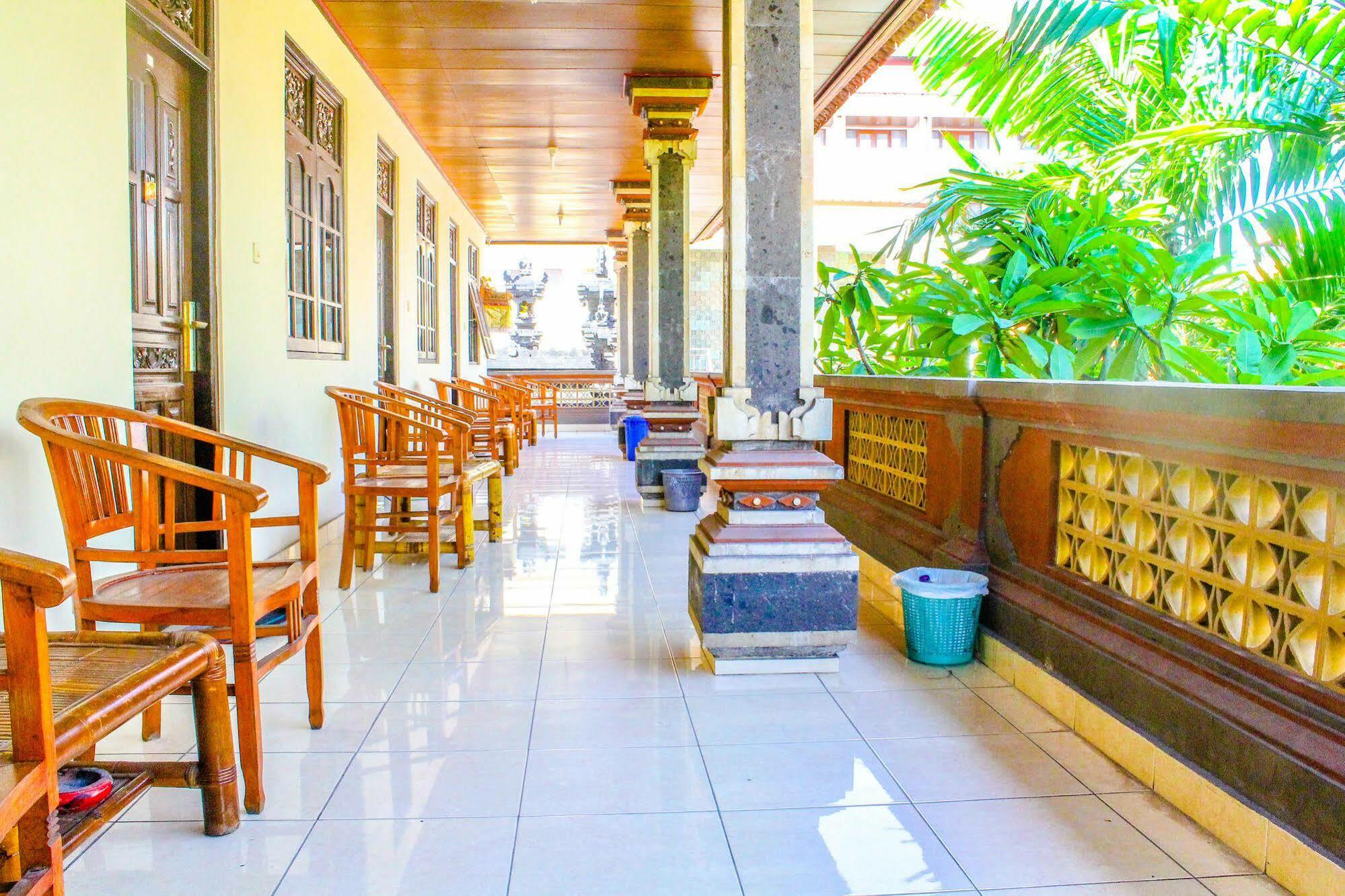 Lolo Beach Inn Legian  Luaran gambar